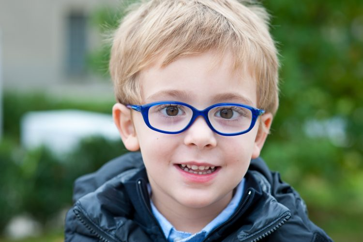 Escoger-gafas-niños-2-e15639556